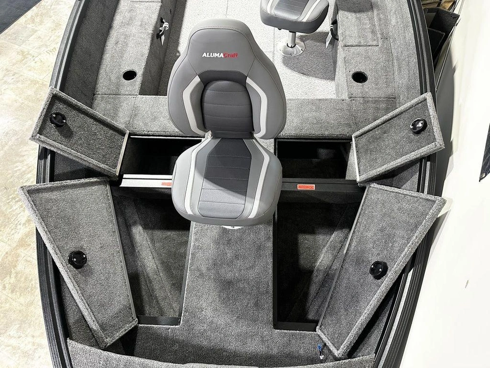 2026 Alumacraft Voyageur 175 Tiller