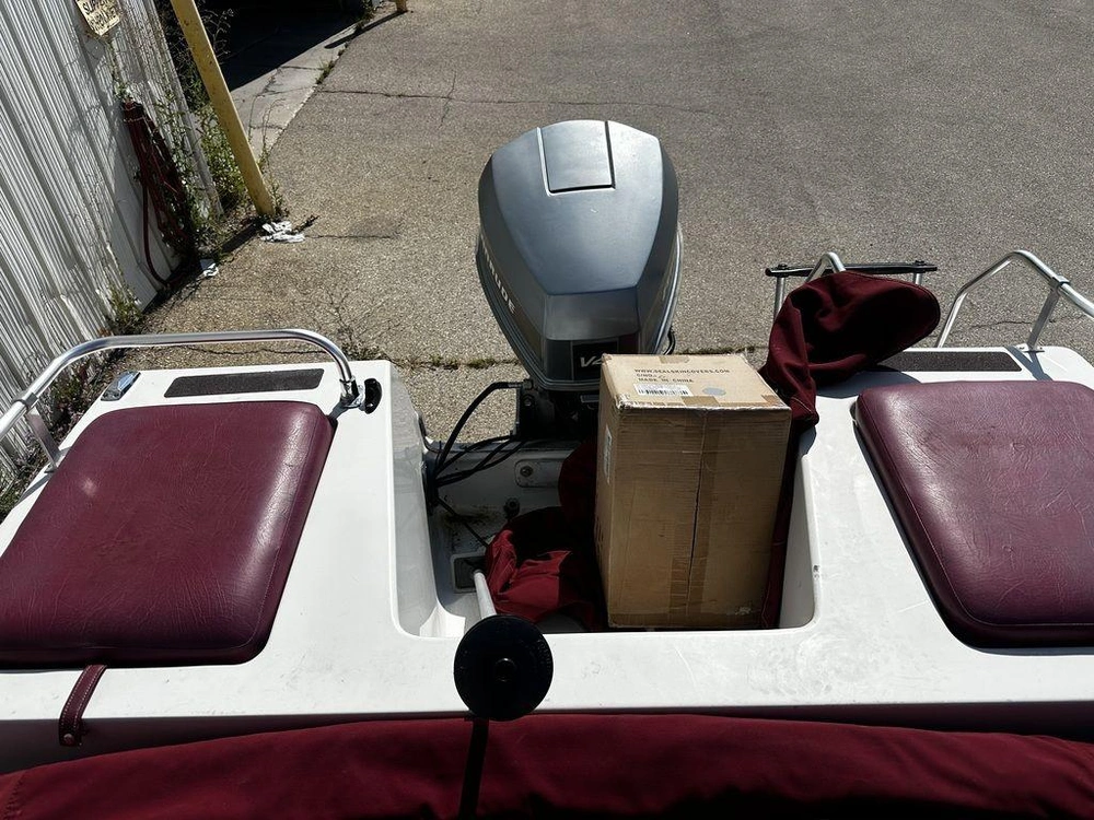 1995 Hurricane Sundeck 176