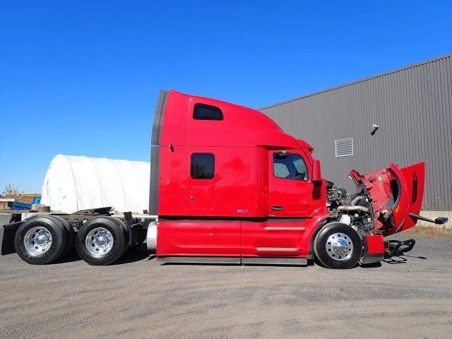 Peterbilt 579 2025