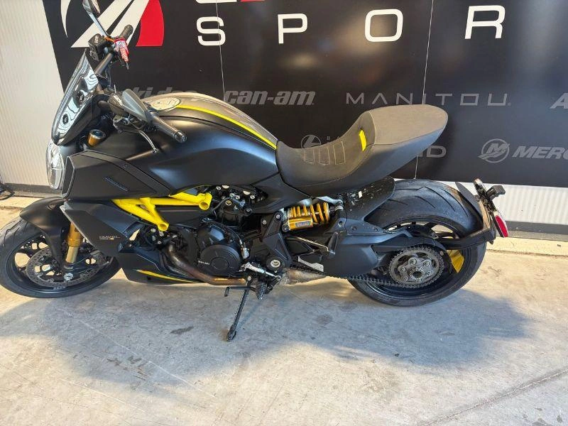Ducati Diavel 2022