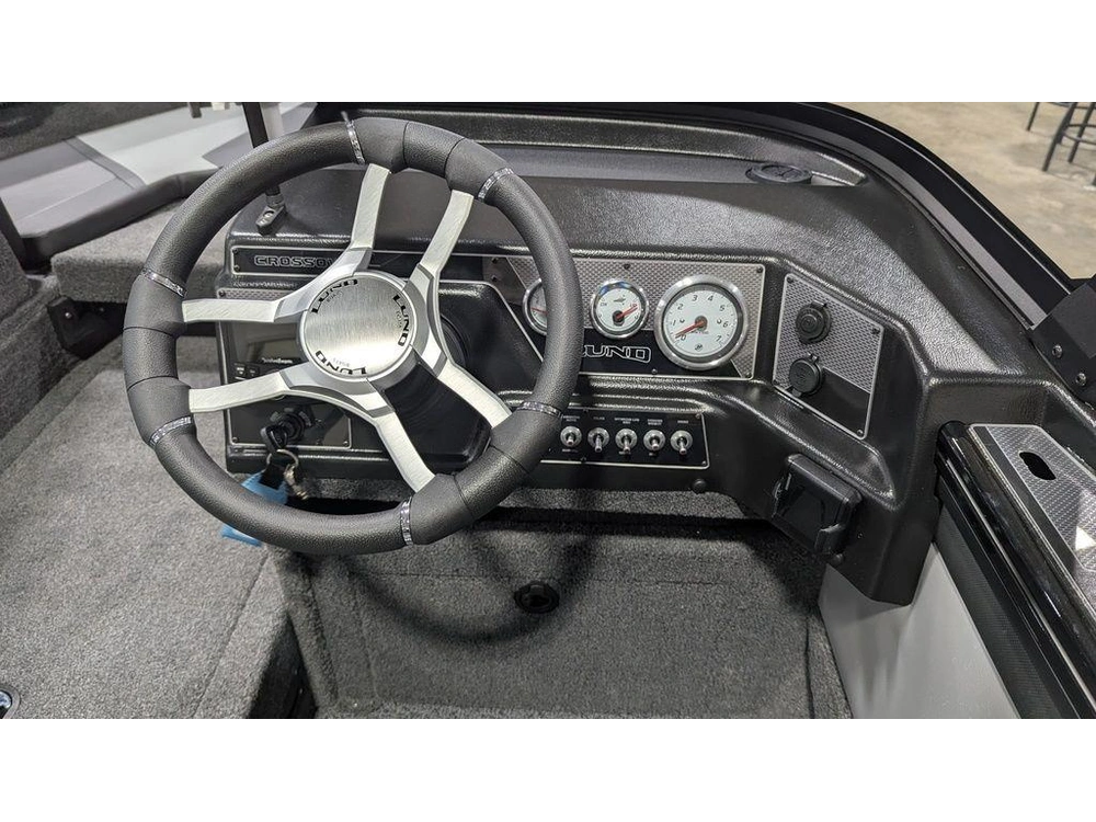 2026 Lund Boat Co 1875 Crossover Xs Sport