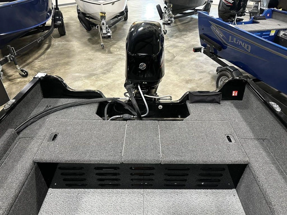 2026 Lund Boat Co 1650 Angler Sport