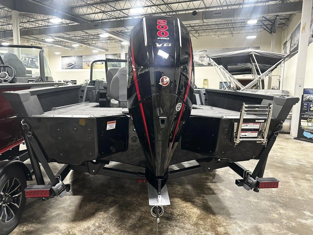 2026 Alumacraft Competitor 185x Sport