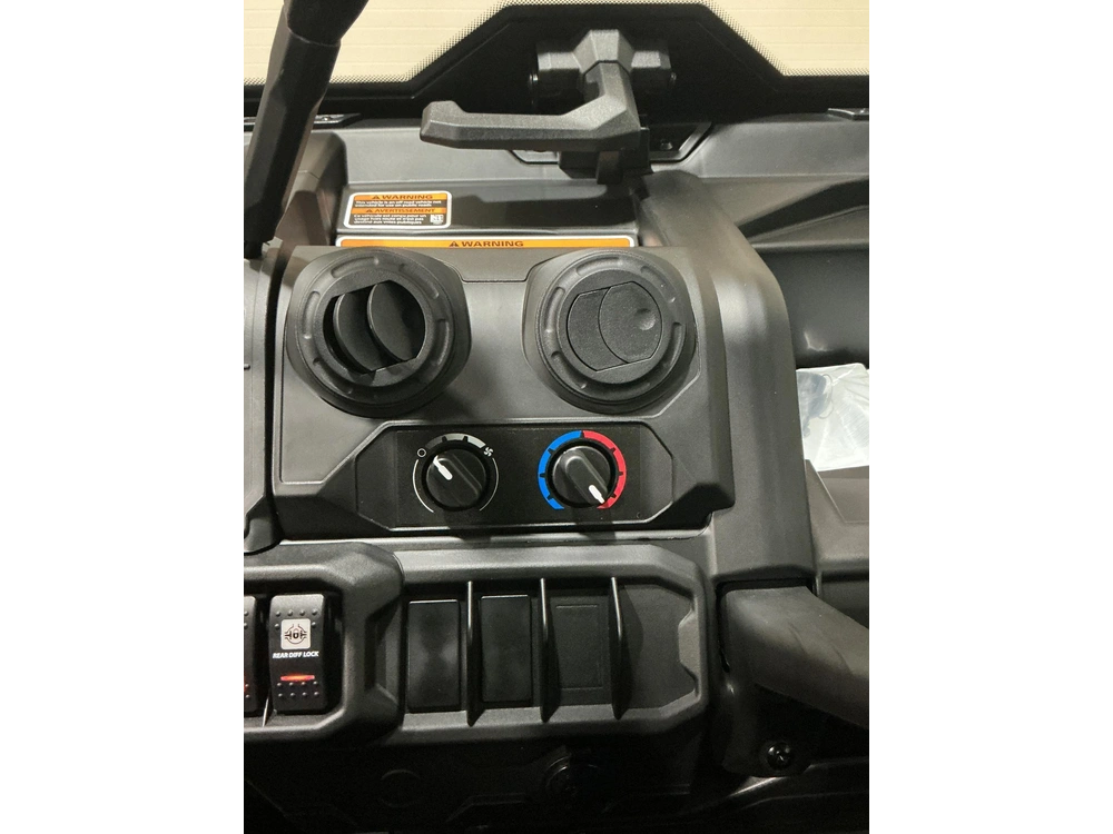 2027 Can-am Defender Dps Cab Hd9