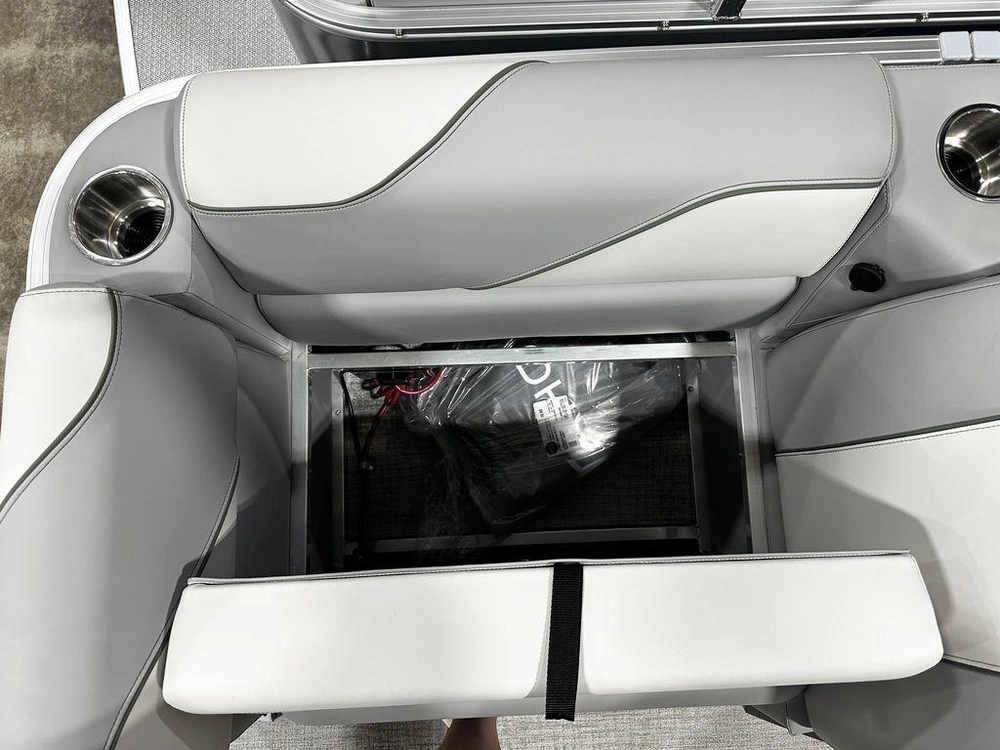 2027 Tahoe Pontoons Sport Rear Fish 17ft