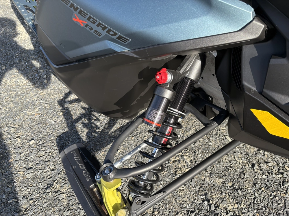 2026 Ski-doo Renegade X-rs 900 Ace Turbo R Ice Ripper Xt 1.5" E.s.