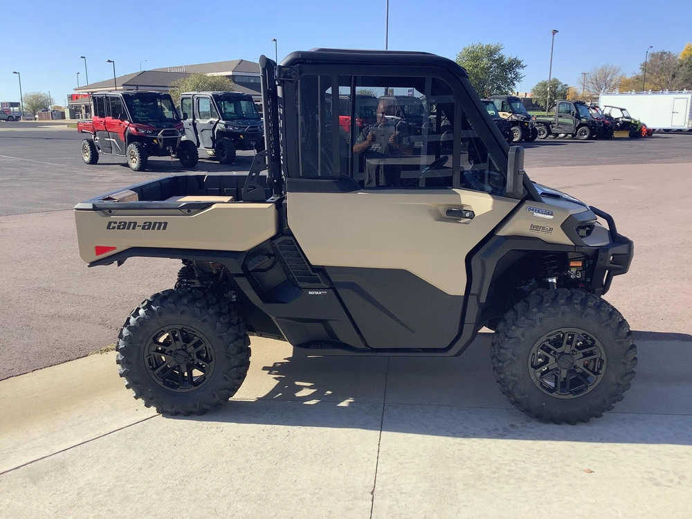2027 Can-am Defender Hd11 Xu Limited