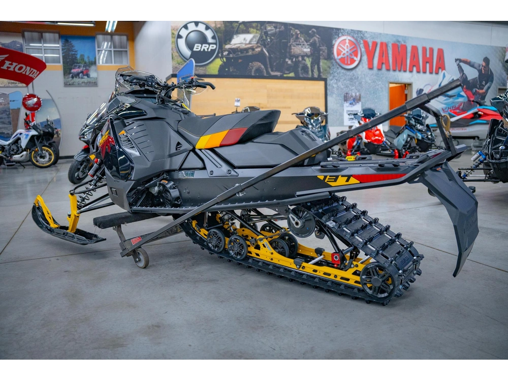 2027 Ski-doo Mxz Adrenaline Blizzard 600rr