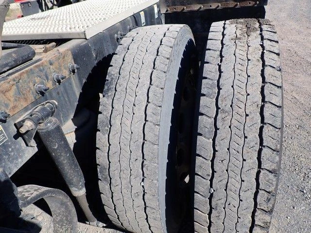 Peterbilt 579 2025