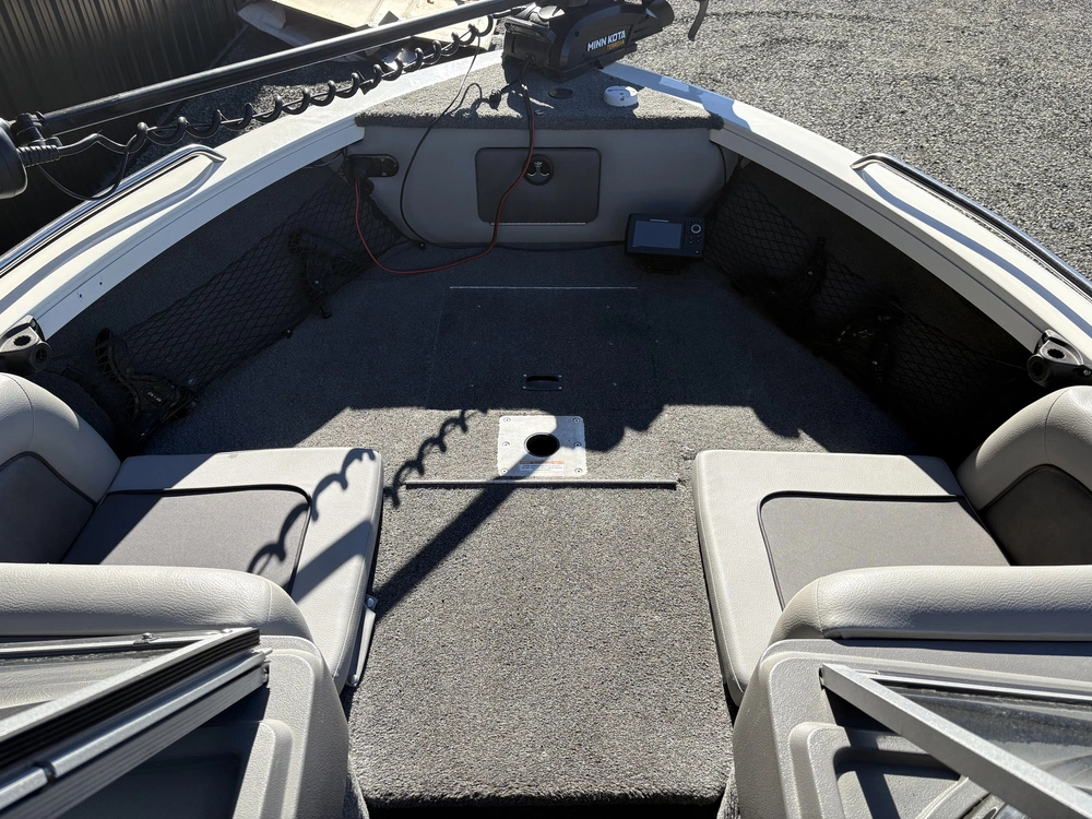 2017 Crestliner Sportfish 1850