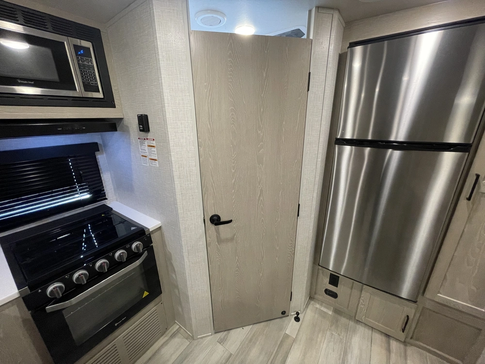 2023 Forest River Rockwood Minilite 2104s