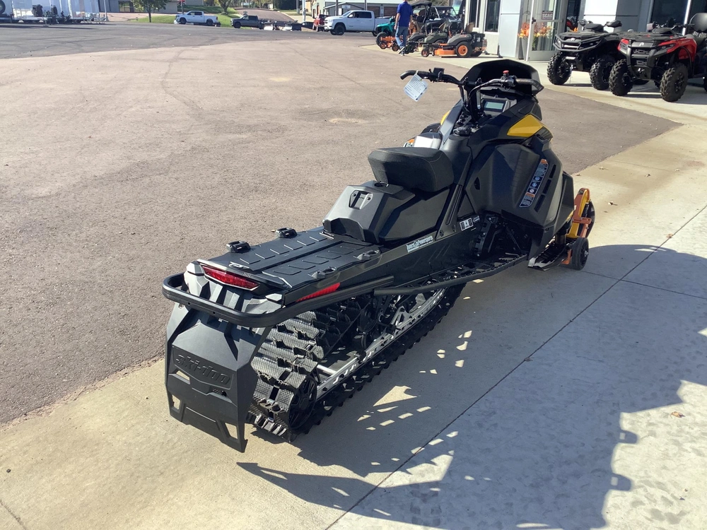 2027 Ski-doo Tundra Sport 600 Efi