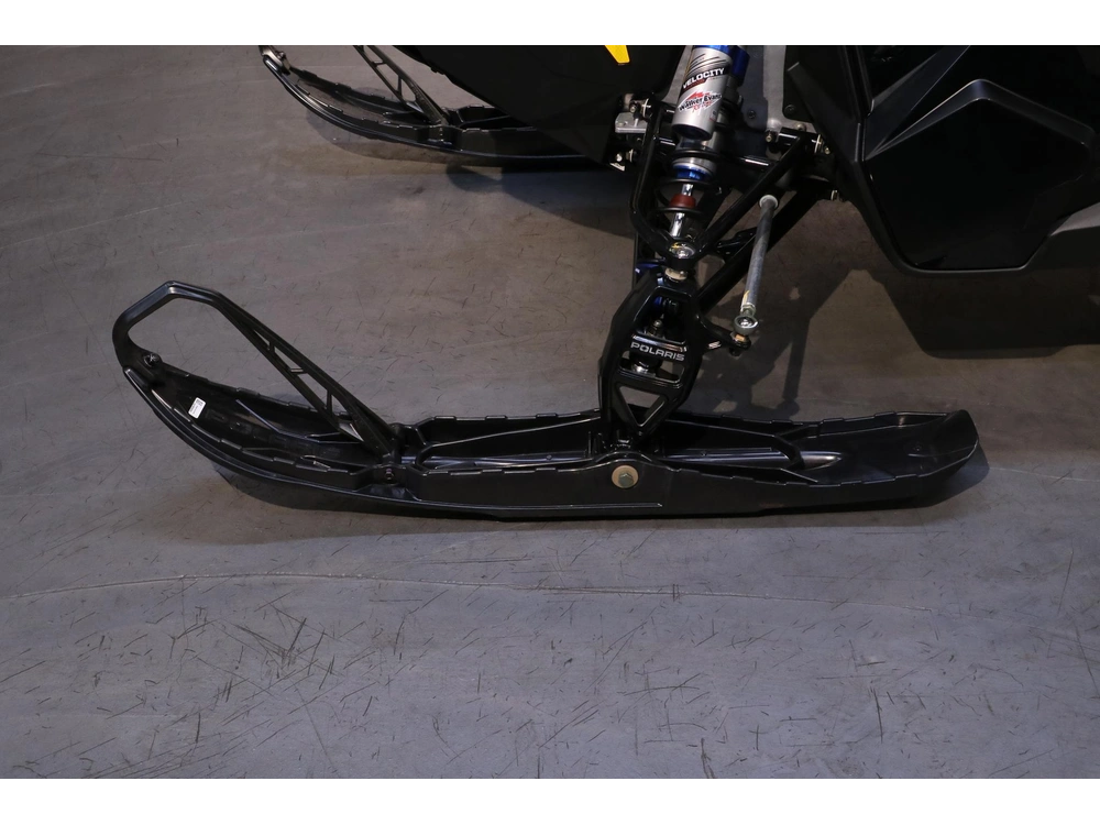 2027 Polaris Boost Switchback Assault 146 Race Ifs Snowcheck (exclusif)