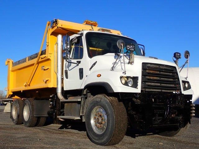 Freightliner 114sd 2015