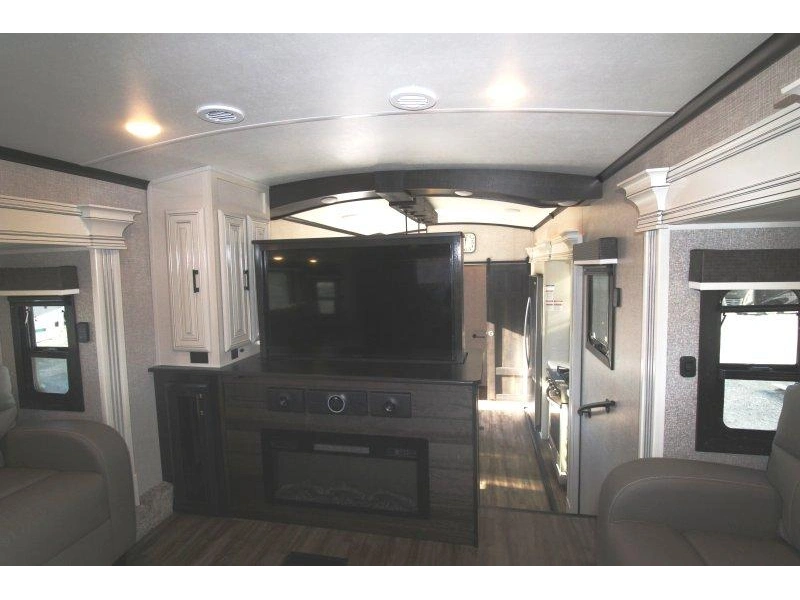 2023 Jayco Pinnacle 38flgs