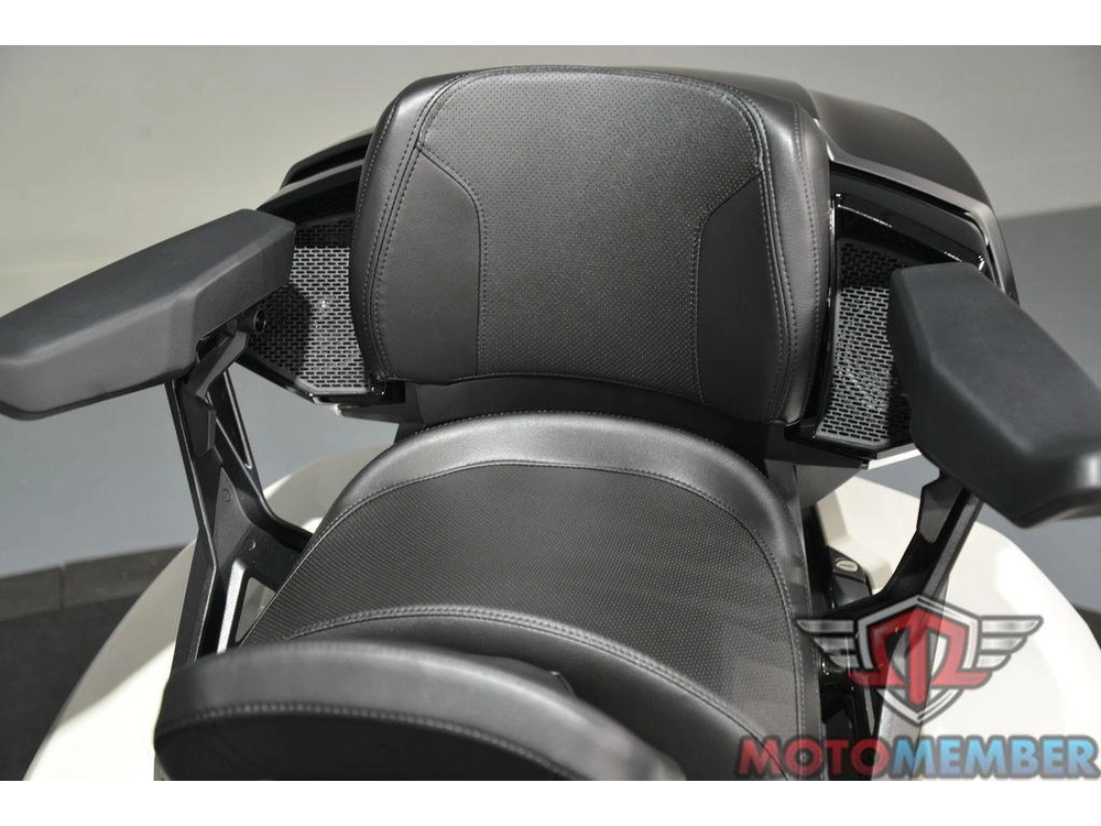 2026 Can-am Spyder F3 Limited Platine