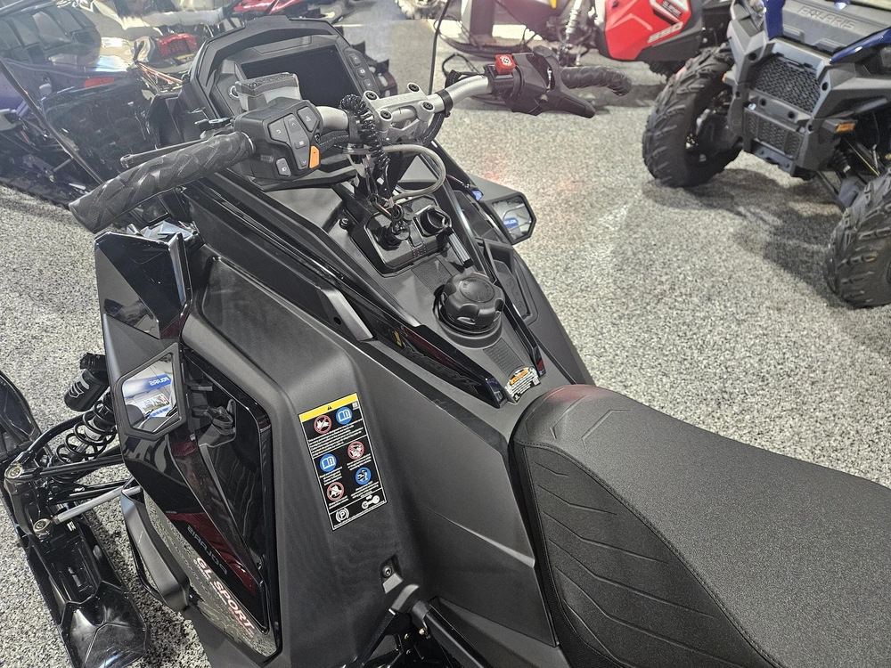 2027 Polaris Prostar S4 Indy Aventure 137