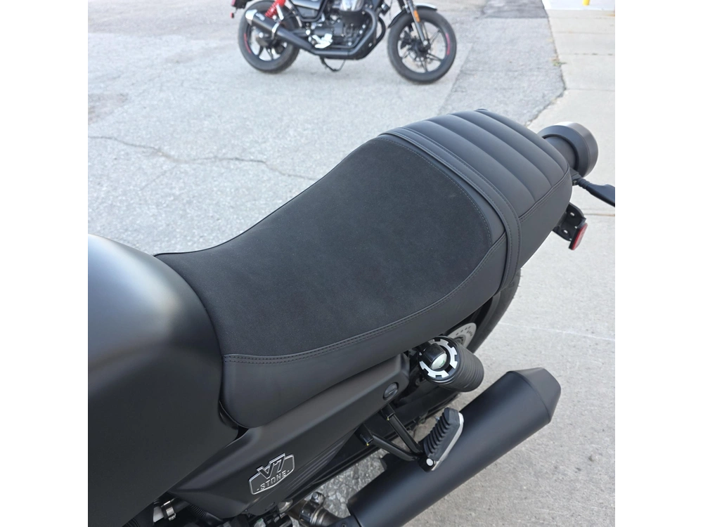2026 Moto Guzzi V7 Stone