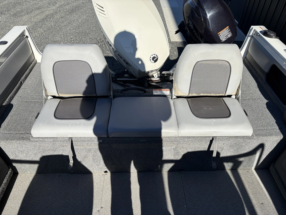 2017 Crestliner Sportfish 1850