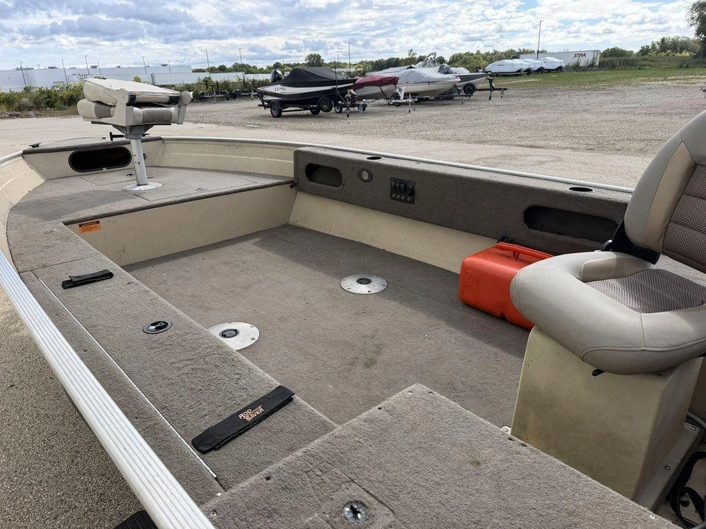 2004 Polar Kraft V164t
