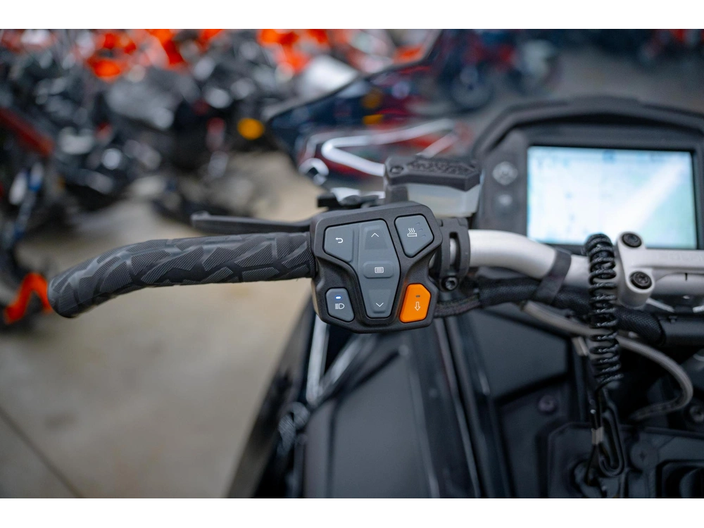 2027 Polaris Prostar S4 Indy Xc