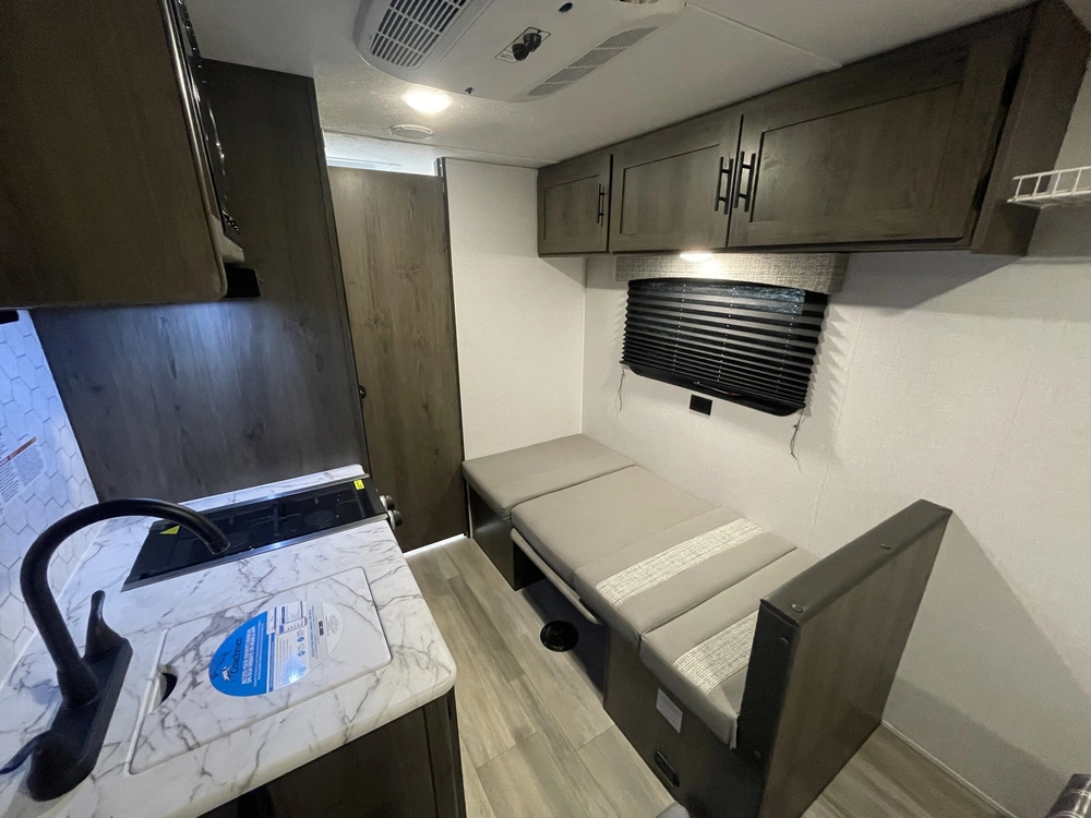 2022 Coachmen Clipper 17fq
