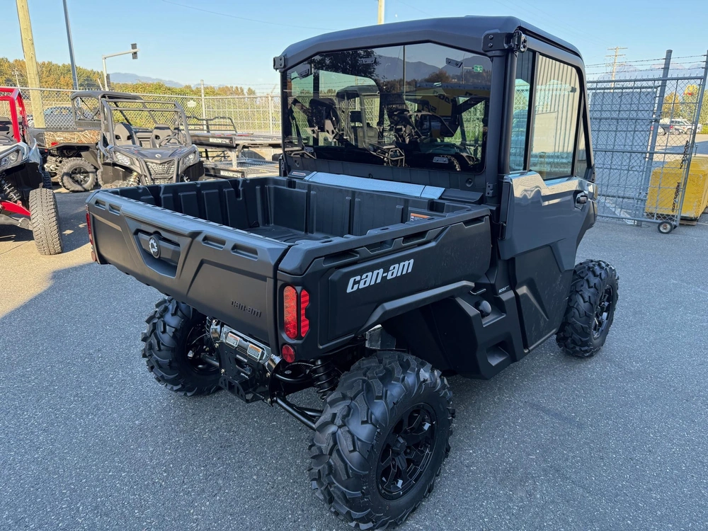 2027 Can-am Defender Dps Cab Hvac Hd10 Twin