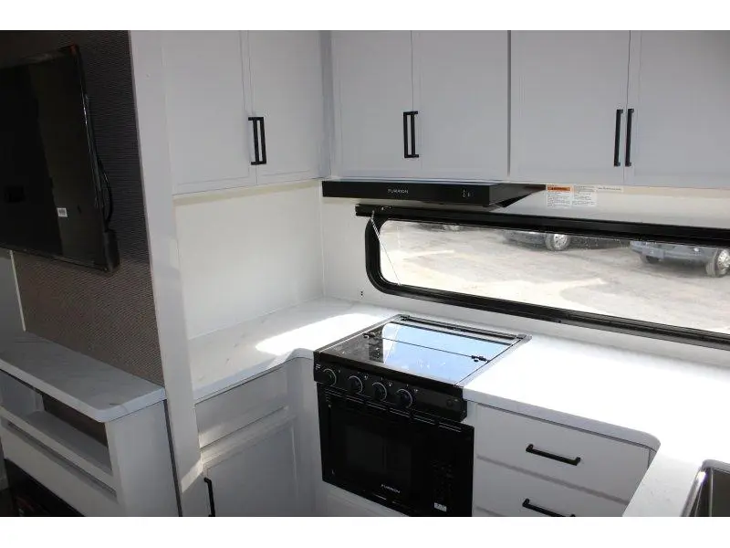 Grand Design Momentum 30MAV 2027