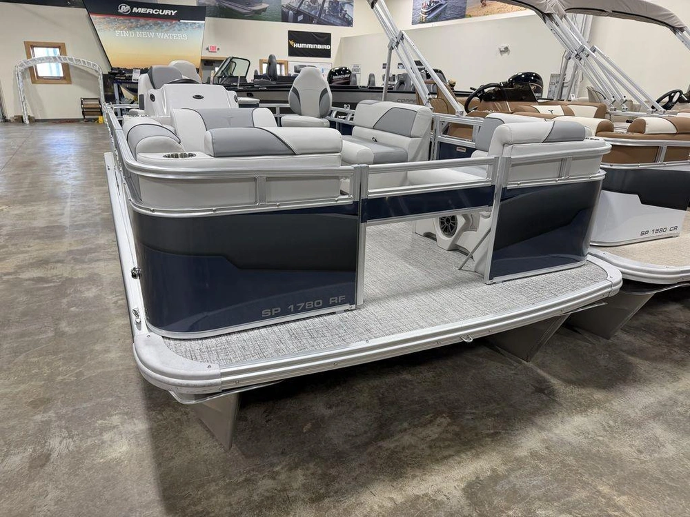 2027 Tahoe Pontoons Sport Rear Fish 17 Ft