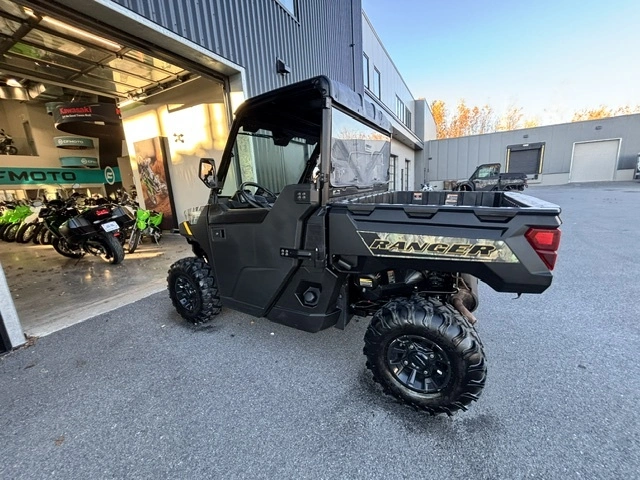 2024 Polaris Ranger 1000 Eps Premium Camo 2 700 Km - Financement 0% Disponible - Beaucoup Ajouts