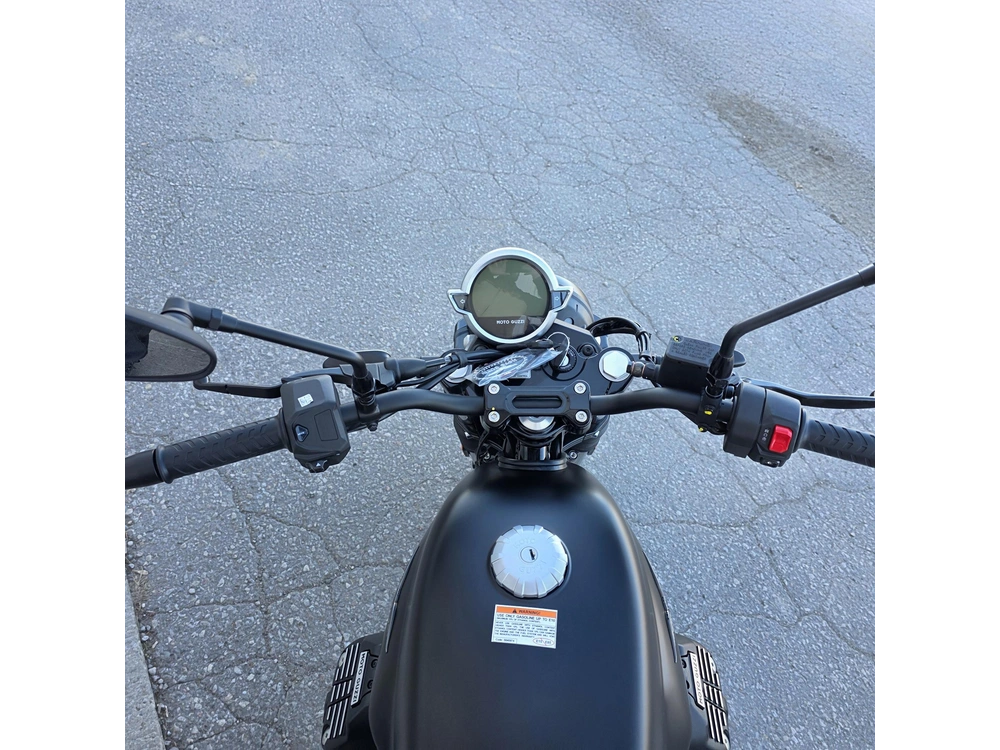 2026 Moto Guzzi V7 Stone