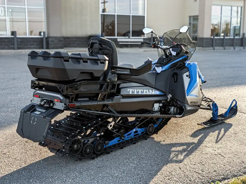Polaris 850 Titan Adventure Ultimate 155 1.5" // Velocity Blue 2027