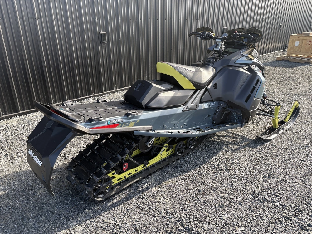 2026 Ski-doo Renegade X-rs 900 Ace Turbo R Ice Ripper Xt 1.5" E.s.