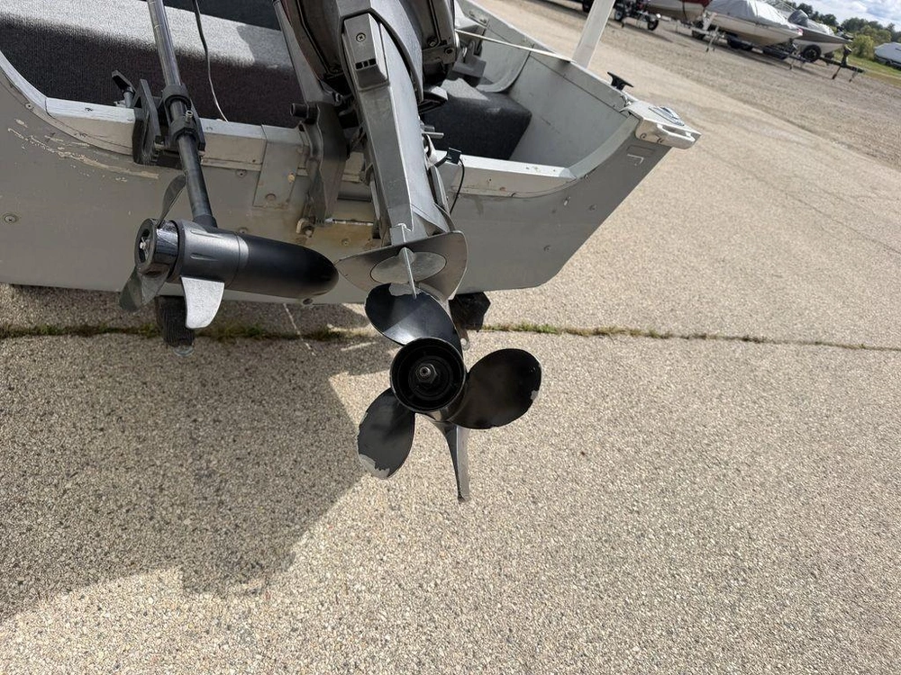 1995 Alumacraft V-14