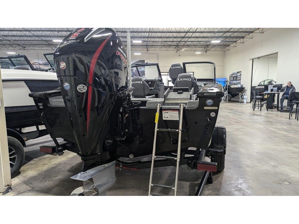2026 Lund Boat Co 1875 Crossover Xs Sport