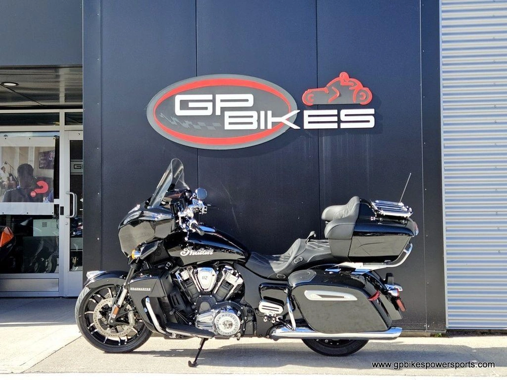 2026 Indian Motorcycle Roadmaster® Powerplus Limited 112 W/powerband A Black Metallic