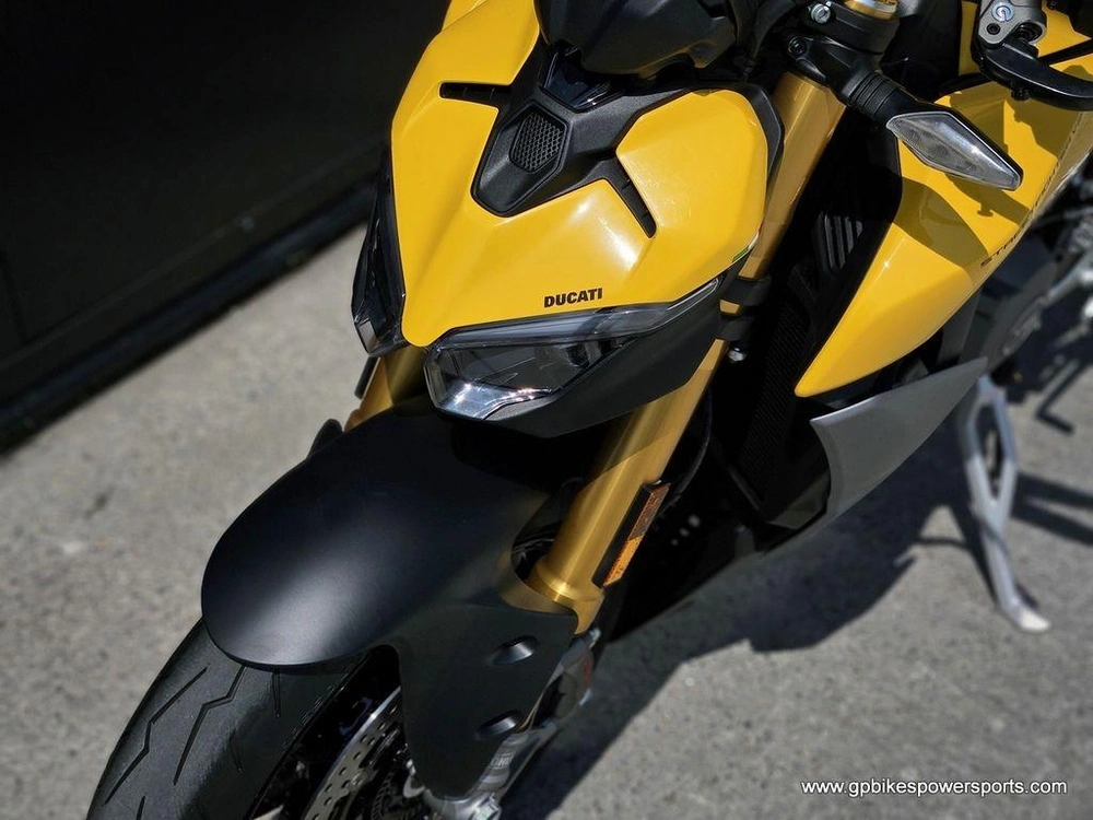 2026 Ducati Streetfighter V2 S Yellow
