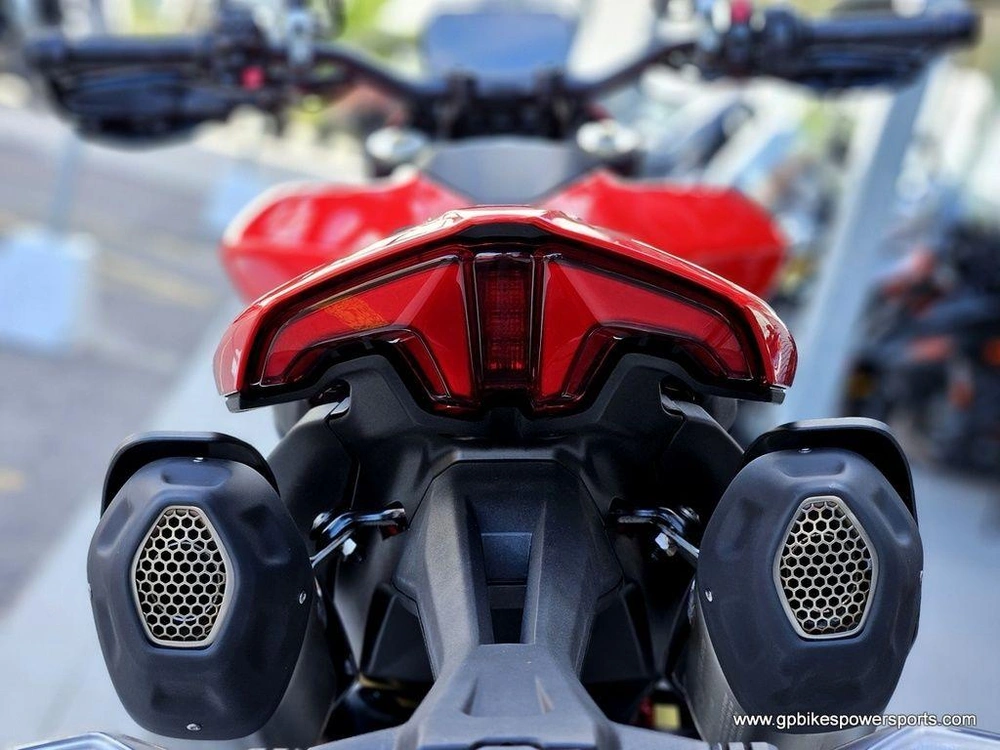 2026 Ducati Hypermotard V2