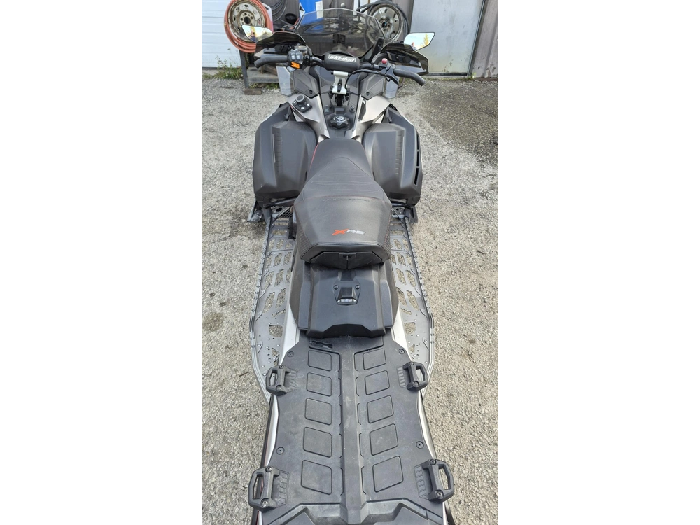 2023 Ski-doo Sm Ren Xrs 9atr Rd Vip 23