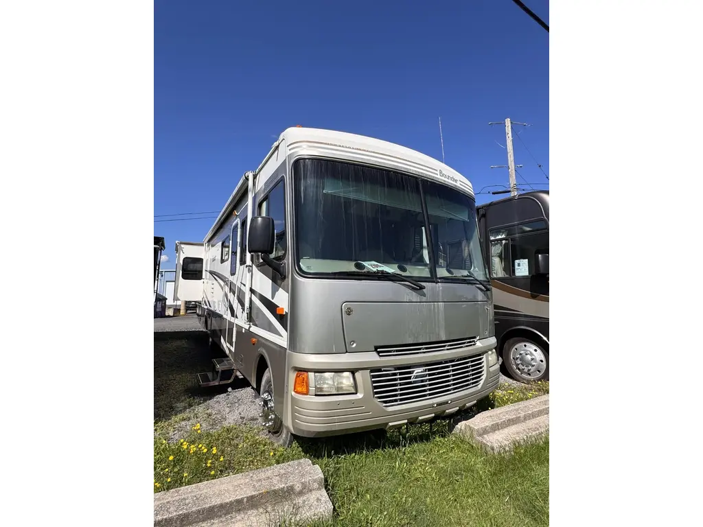 FLEETWOOD BOUNDER 36... FLEETWOOD BOUNDER 36...