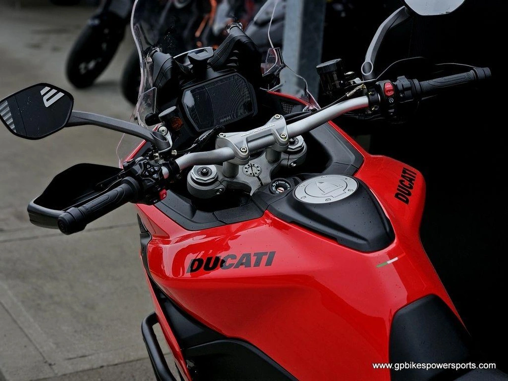 2025 Ducati Multistrada V2 Ducati Red