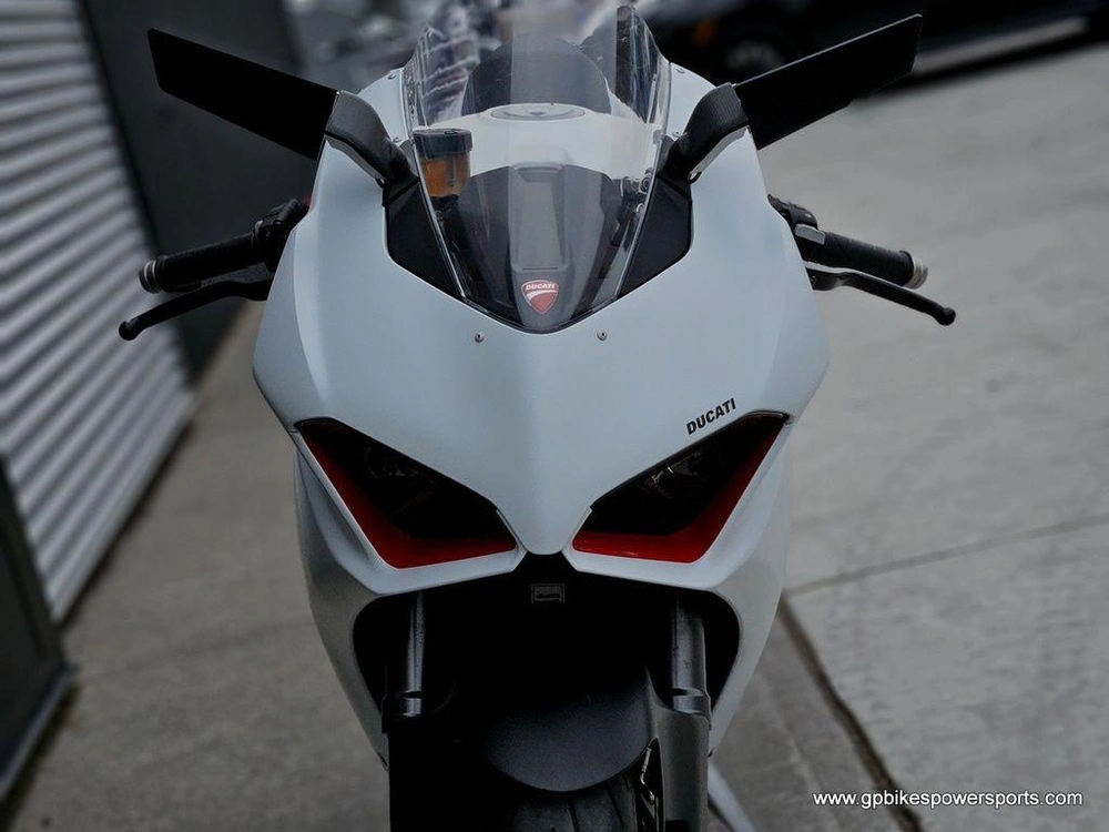 2021 Ducati Panigale V2 White Rosso Livery