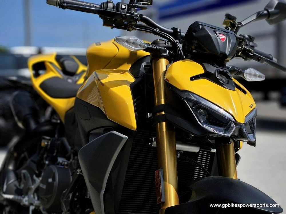 2026 Ducati Streetfighter V2 S Yellow