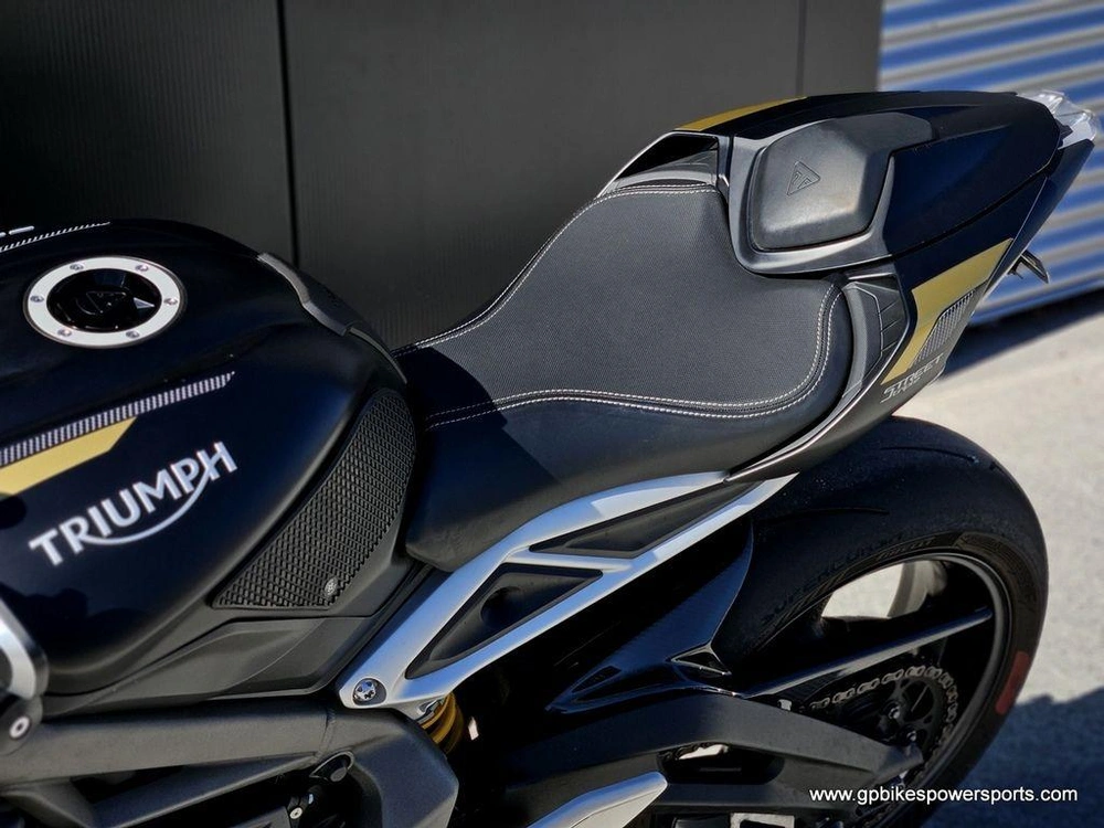 2020 Triumph Street Triple Rs Matte Jet Black