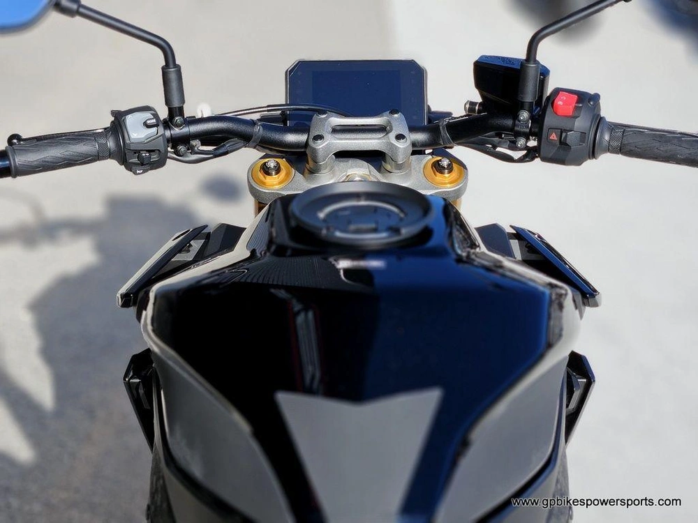 2025 Suzuki Gsx-s1000a