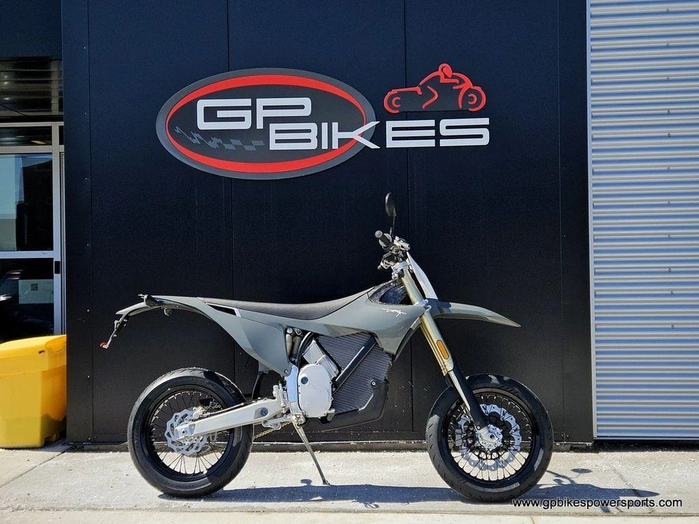2026 Stark Future Varg Sm Alpha Forest Grey