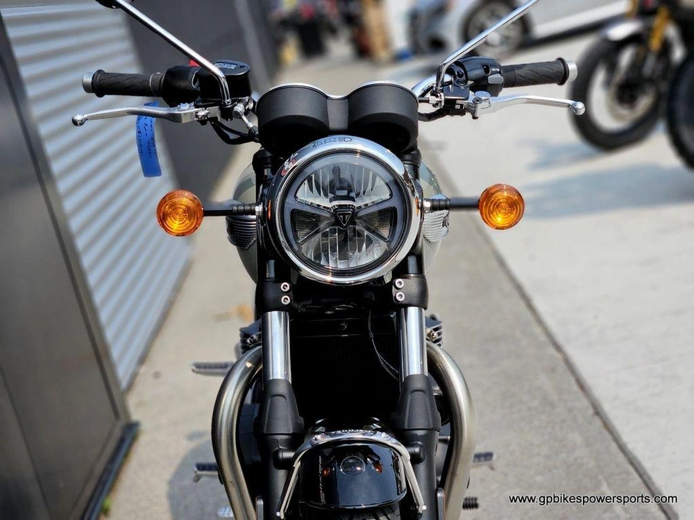 2026 Triumph Bonneville T100 Stone Grey