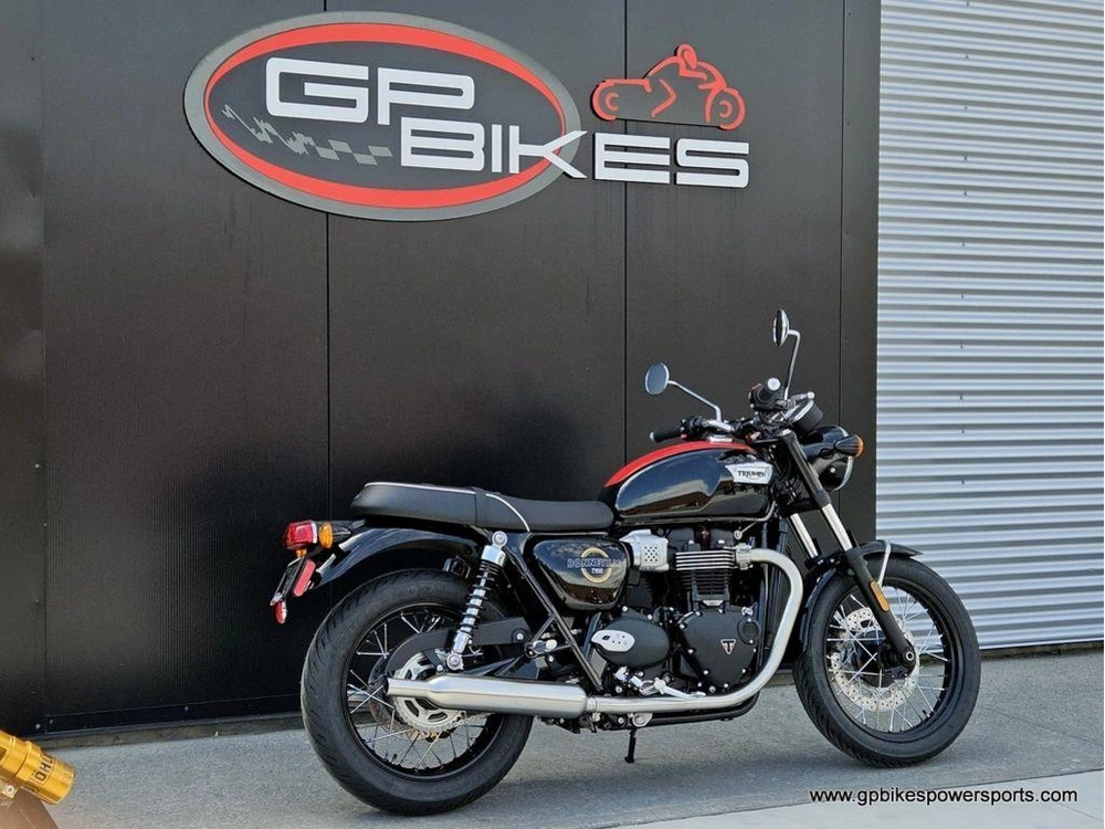2026 Triumph Bonneville T100 Jet Black