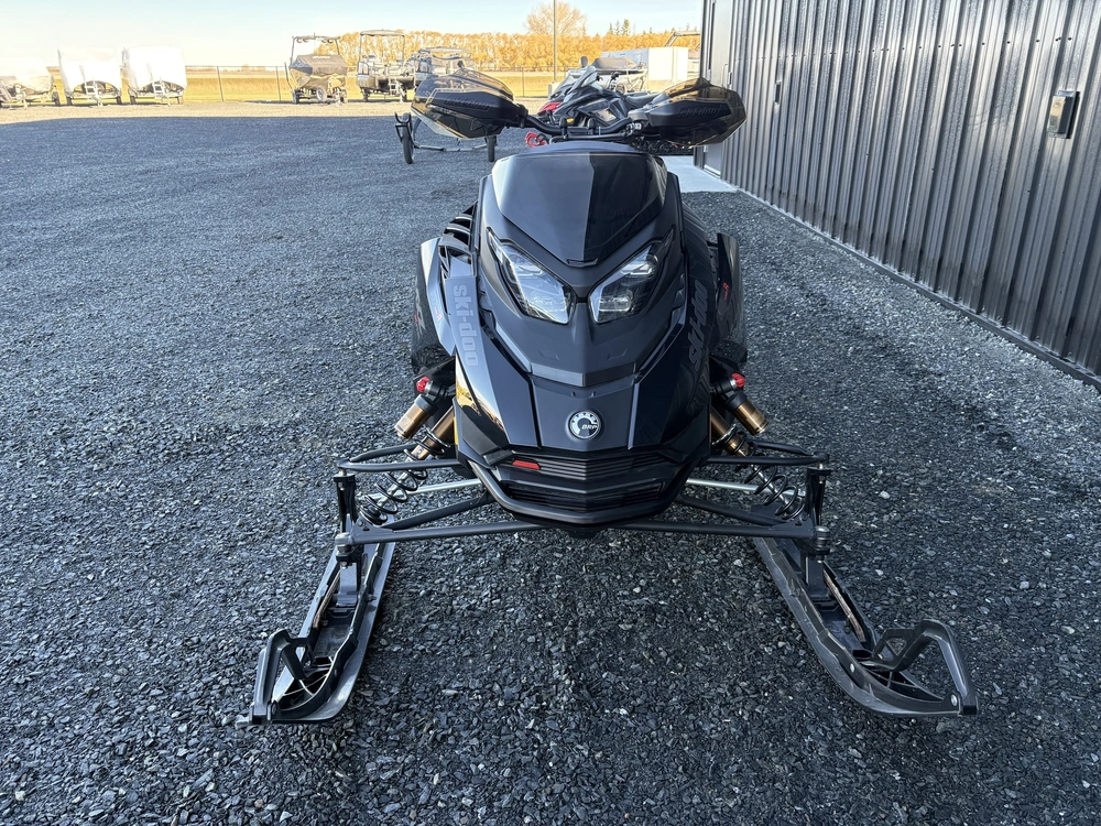 2025 Ski-doo Mxz X-rs W/ Competition Pkg 850 E-tec Turbo R Ripsaw Ii 2-ply 1.25" Shot W/ 10.25" Touchscreen