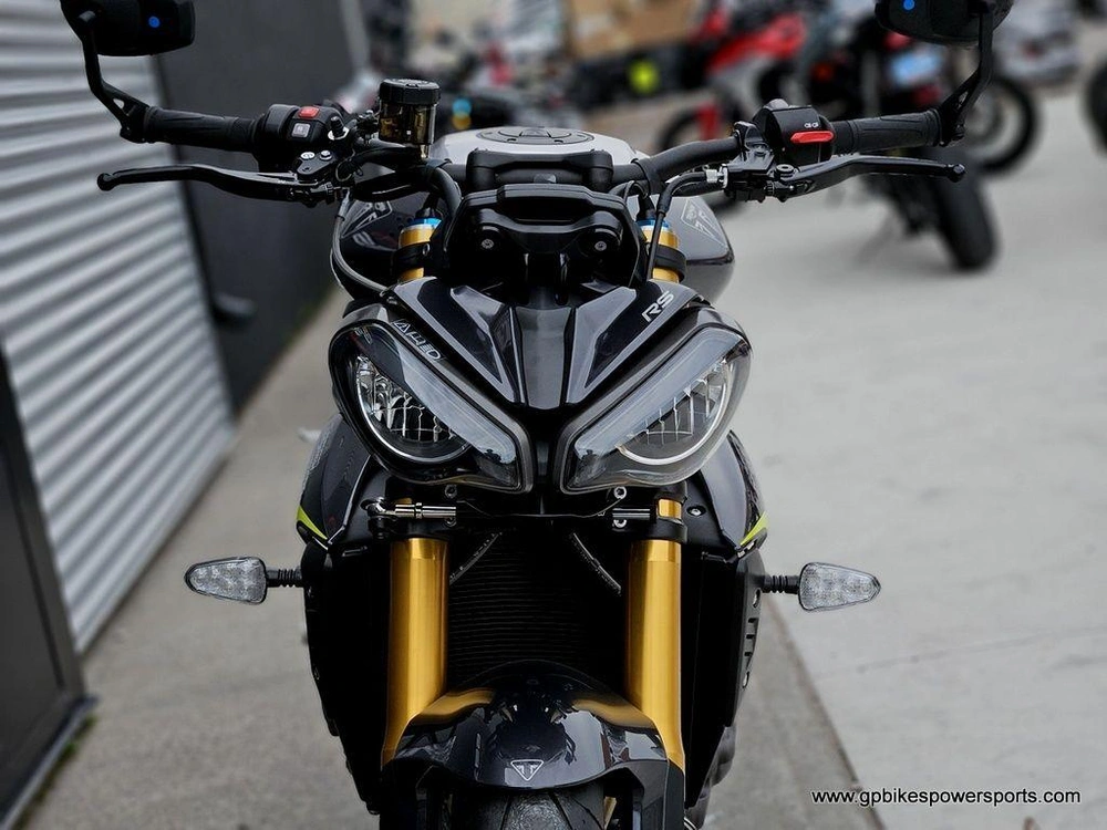 2026 Triumph Speed Triple 1200 Rs Granite/triumph Racing Yellow